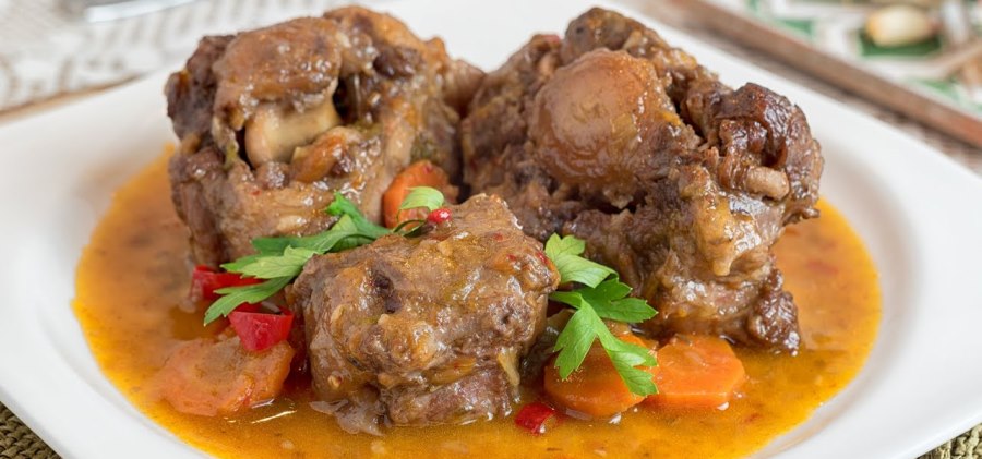 Rabo de toro estofado